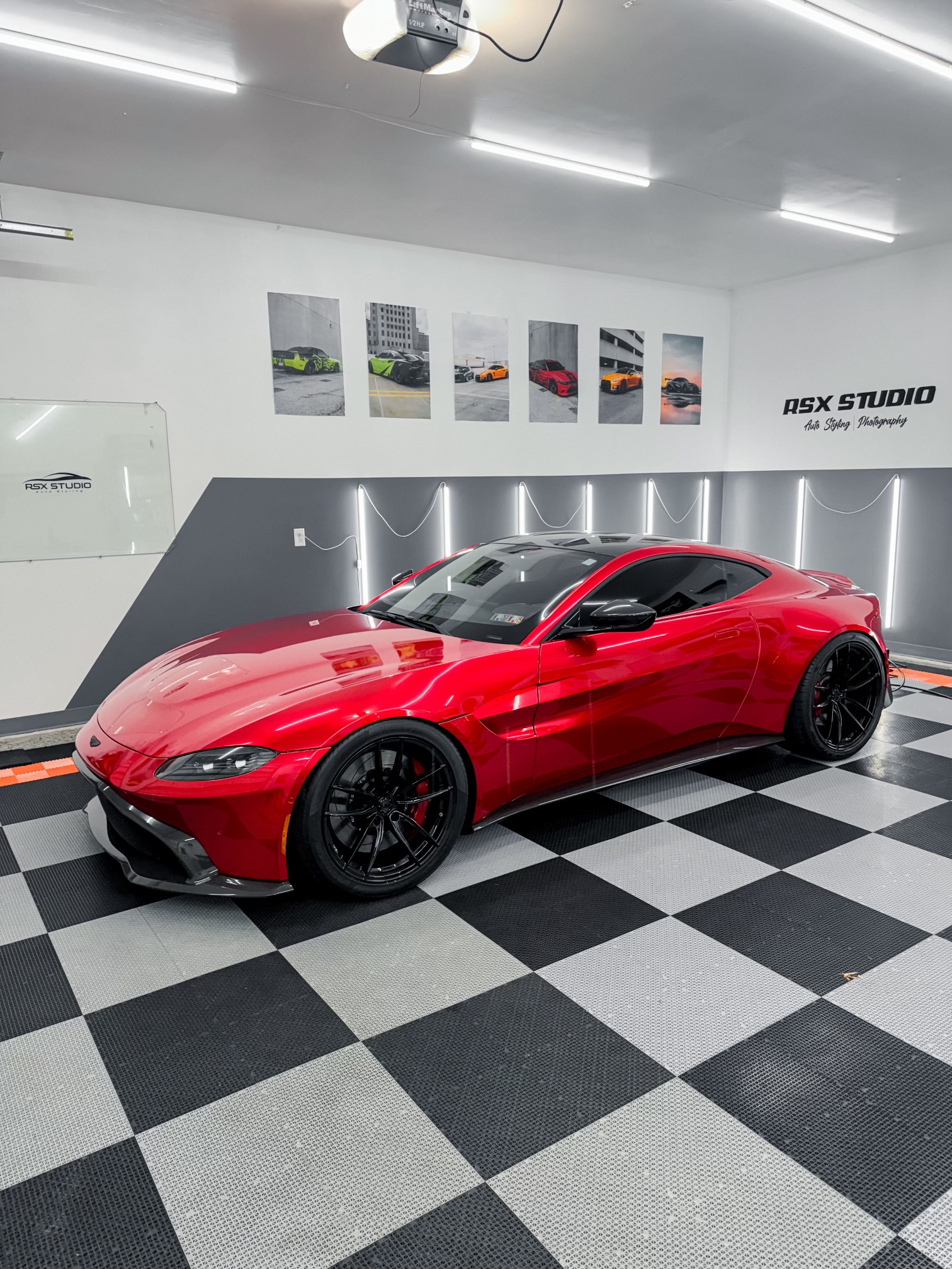 2020 Aston Martin Vantage with Motivo Forged MB-D custom wheels in  detail view