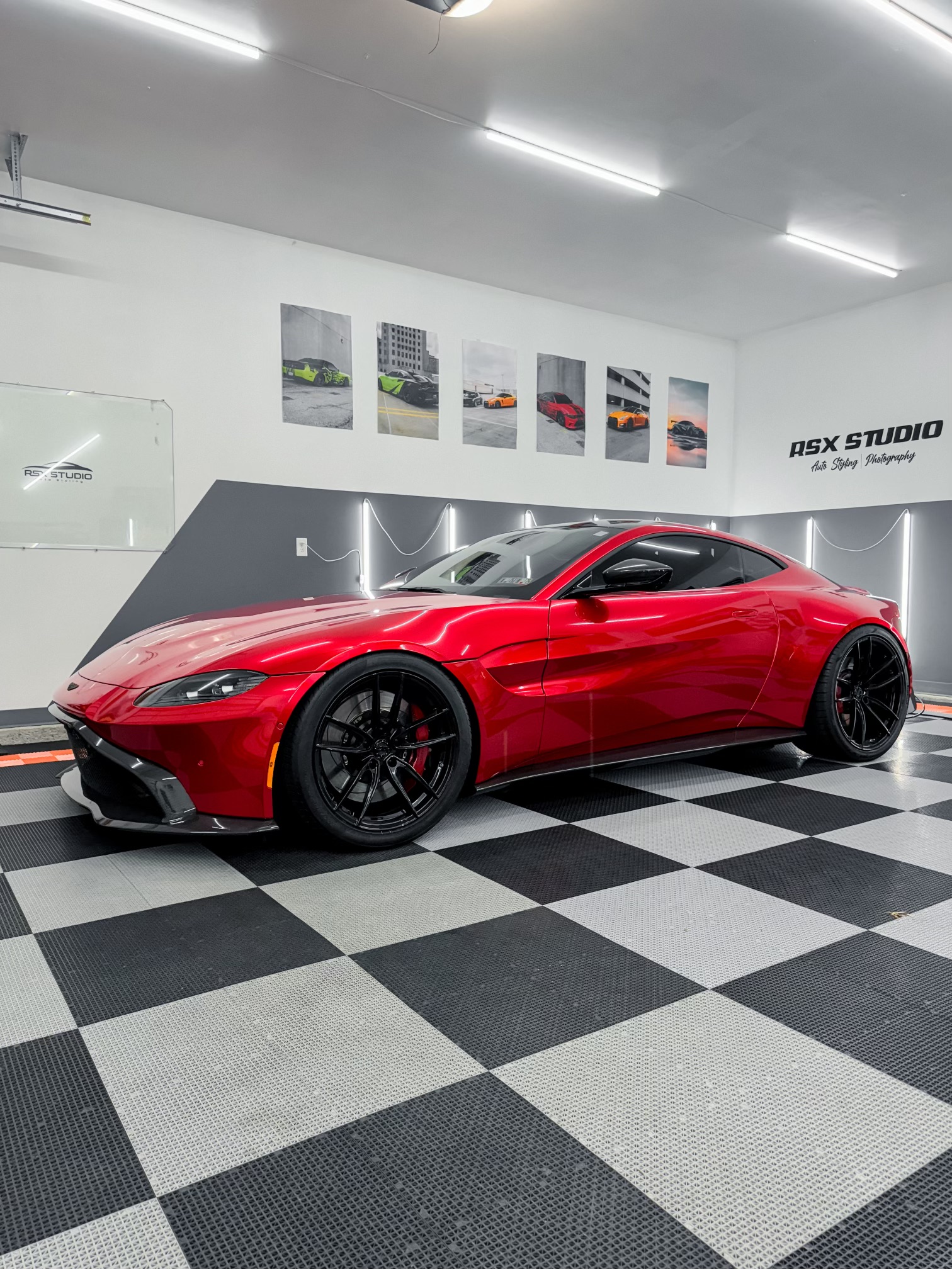 2020 Aston Martin Vantage with Motivo Forged MB-D custom wheels in  detail view