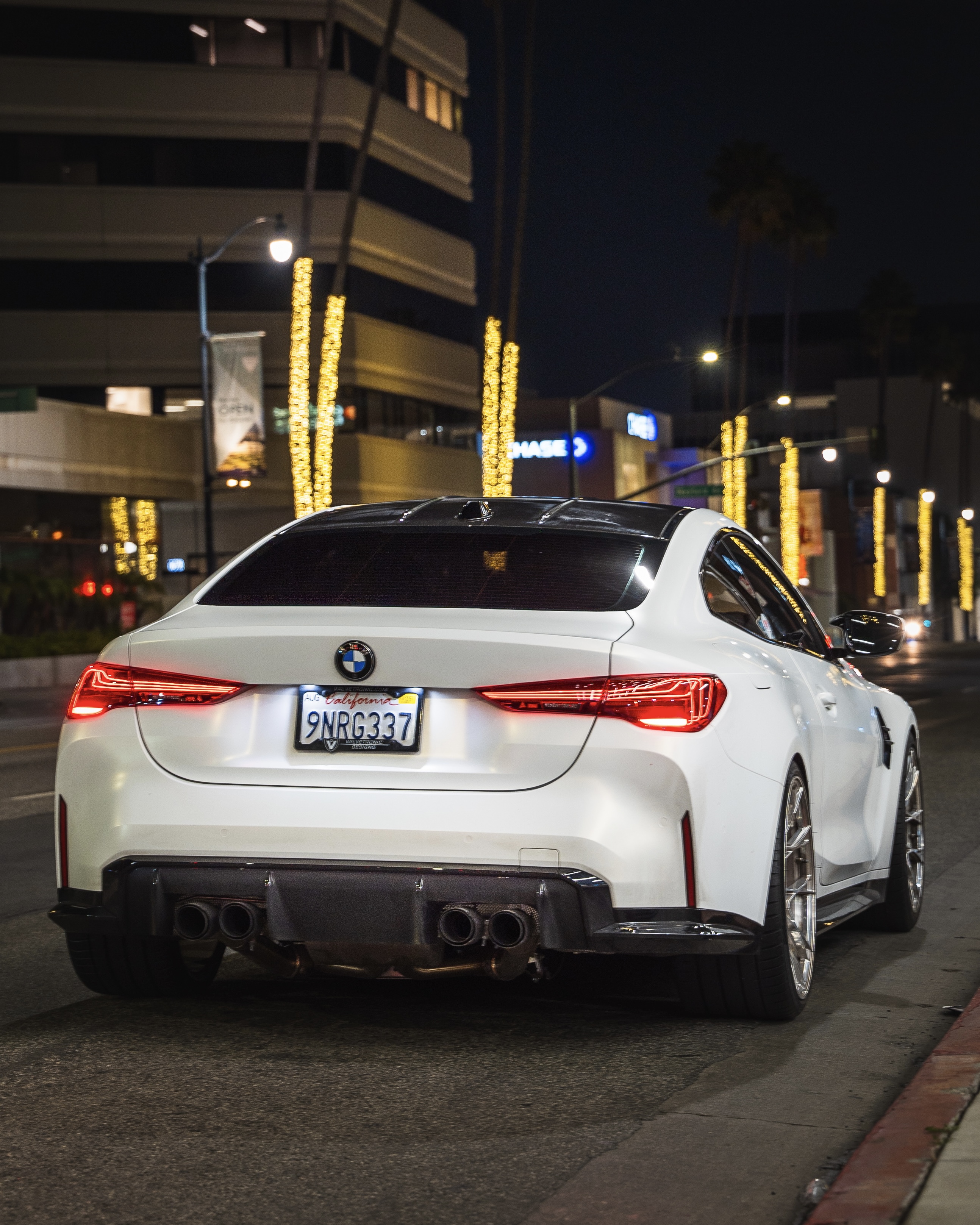 2025 BMW M4 with Motivo Forged MB-A custom wheels in gloss polished clear detail view