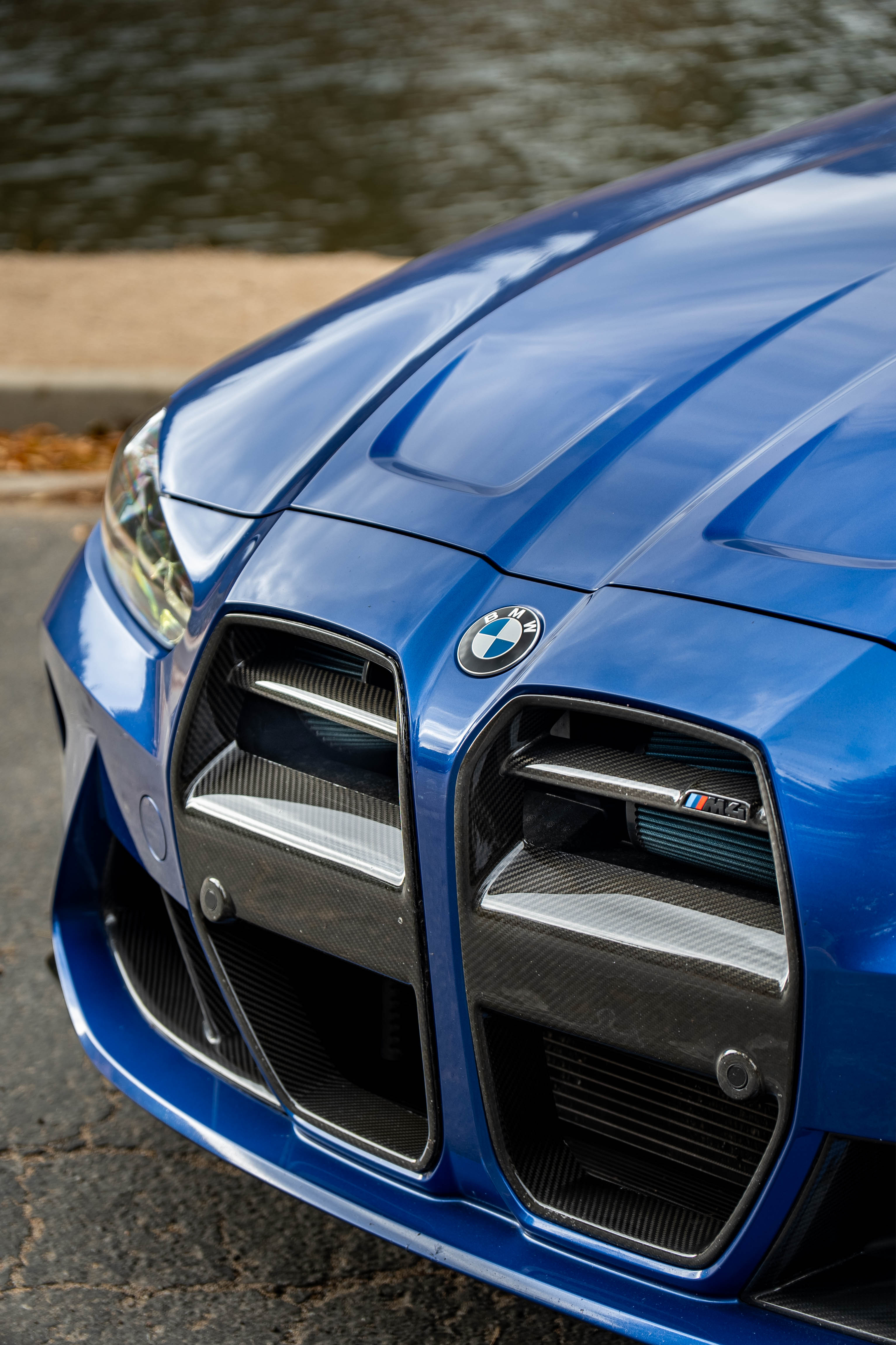 2022 BMW M4 with Motivo Forged MB-E custom wheels in gloss polished clear detail view