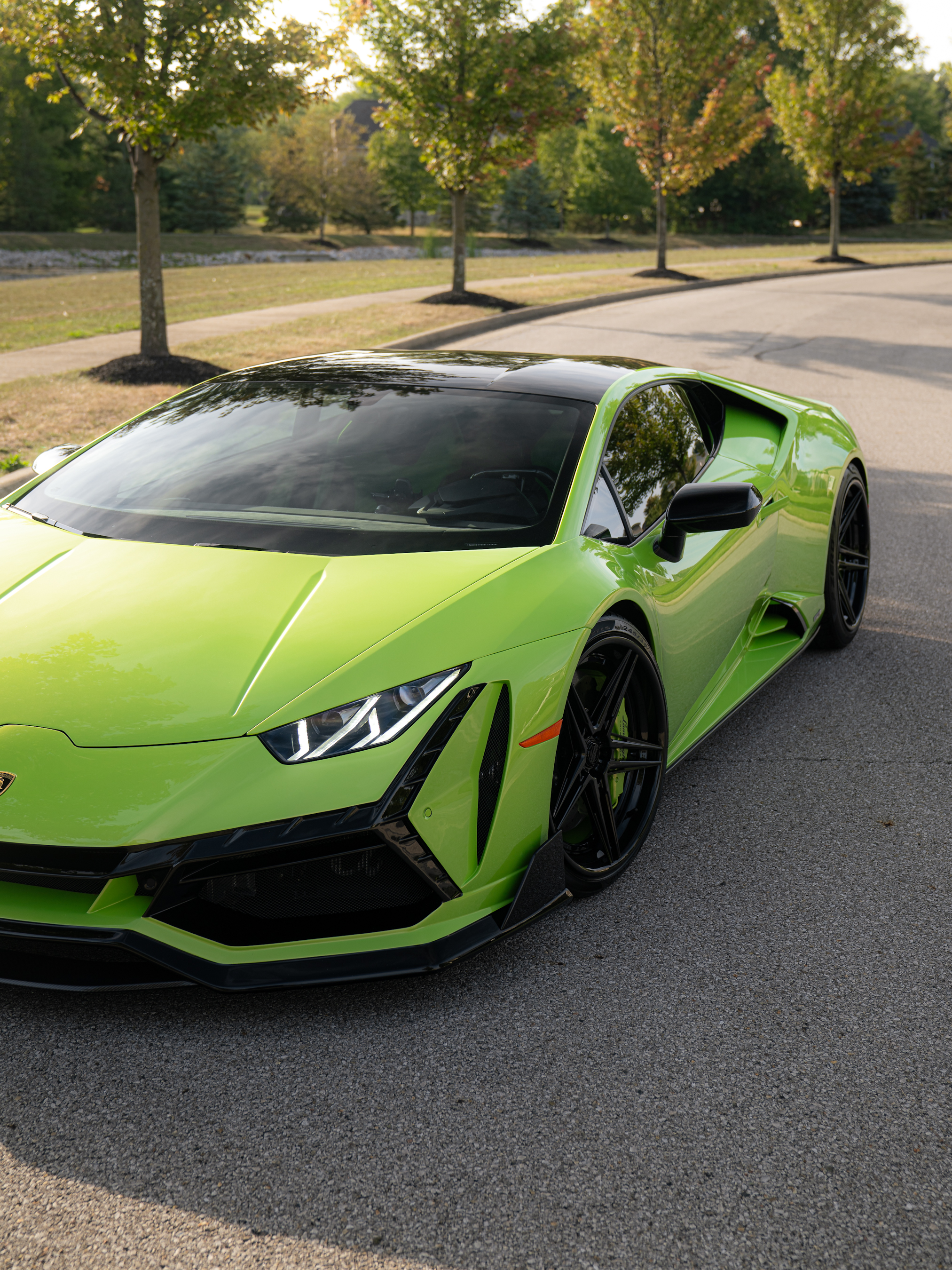 2023 Lamborghini Huracan with Motivo Forged CS-D custom wheels in gloss black and gloss black detail view
